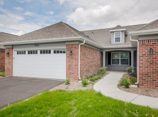 4234 Pond Willow Rd, Naperville, IL 60564