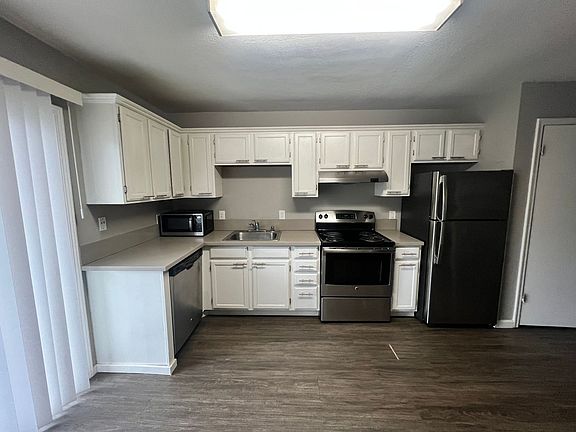 2nd image of 22032-22040 Arbor Ave #22032F