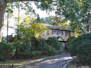 682 Hawkins Rd E, Coram, NY 11727