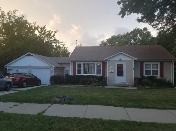 338 W Fullerton Ave, Addison, IL 60101