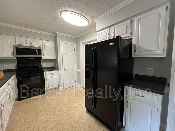 3rd image of 4509 Tetbury Pl