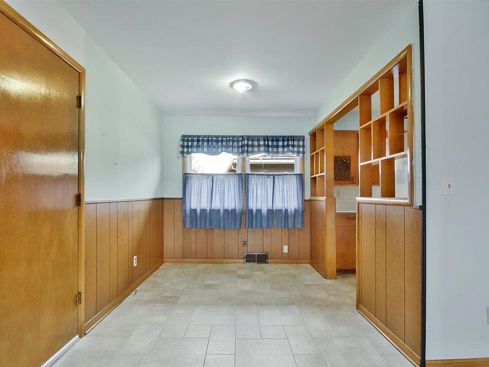 2nd image of 2734 S Martinson Ave