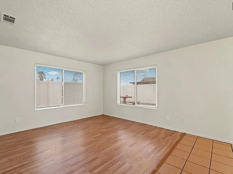 1071 May Ln — Photo 12