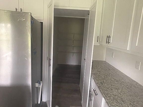 4th image of 158 Connor Dr