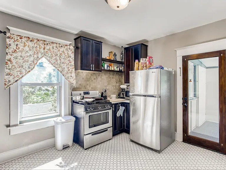 237 Coffman St #B — Photo 18