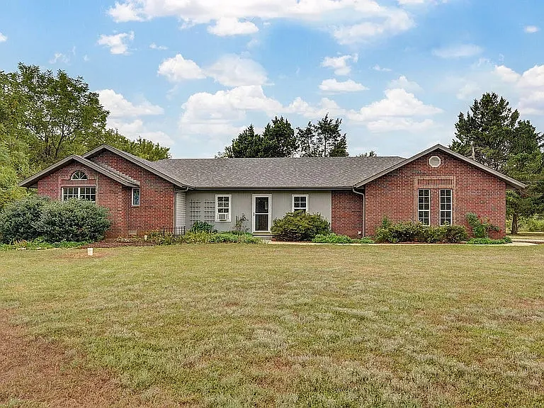 3740 E Farm Road Ln #106 — Photo 1