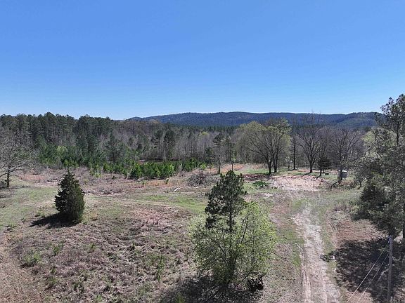 4th image of 761 Richardson Rd