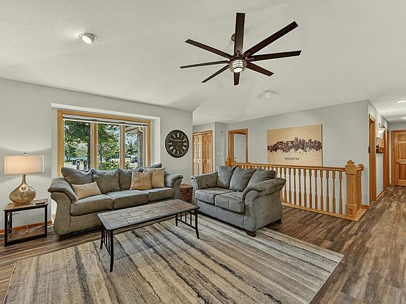 4th image of 3407 Birchwood Ln SW