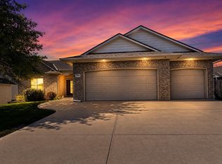 936 E Moss Wood St, Derby, KS 67037