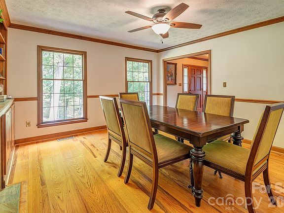 5th image of 64 Greenridge Rd