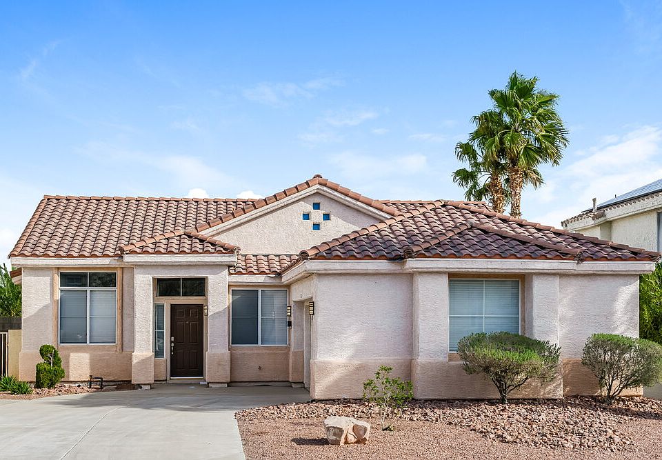 1st image of 37 Desert Dawn Ln