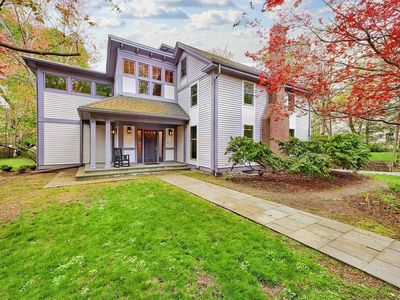 605 Chestnut Hill Ave, Brookline, MA, 02445