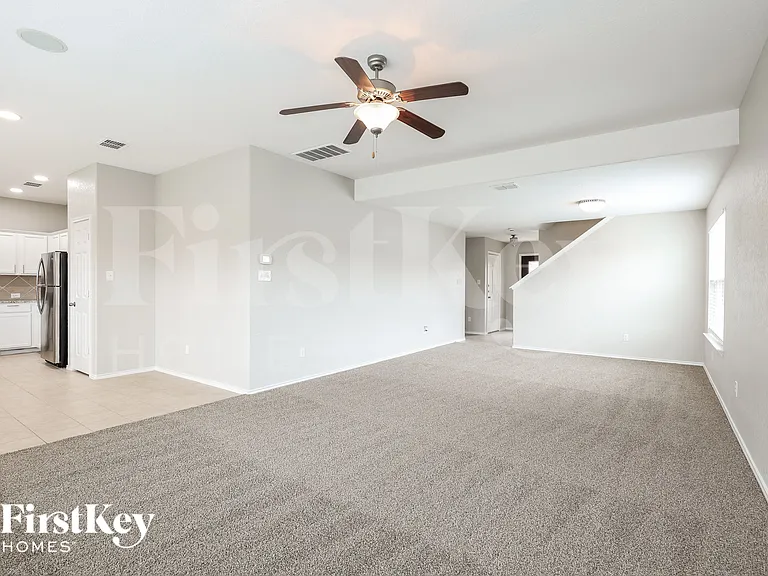3003 Candleside Dr — Photo 4
