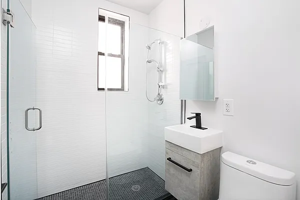 Rented by Nolita Group | media 11