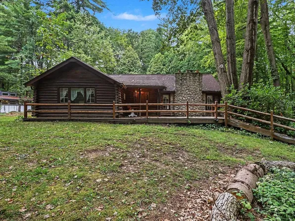 3814 S Towerline Rd, Bridgeport, MI 48722