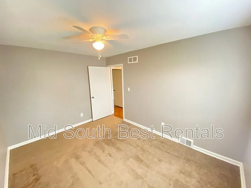 6145 Quince Rd — Photo 3