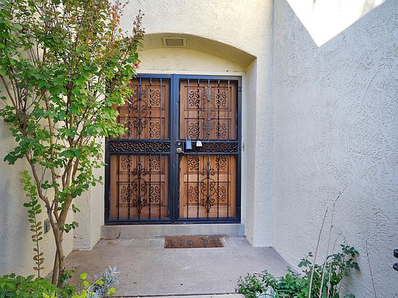 3rd image of 6632 Casa Loma NE