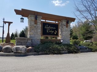 8560 Old Oak Dr, Demotte, IN 46310