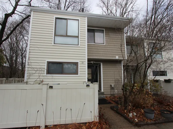 13 Currier Place #13, Cheshire, CT 06410
