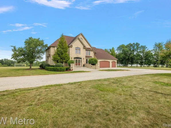 54720 Foss Rd, Macomb, MI 48042