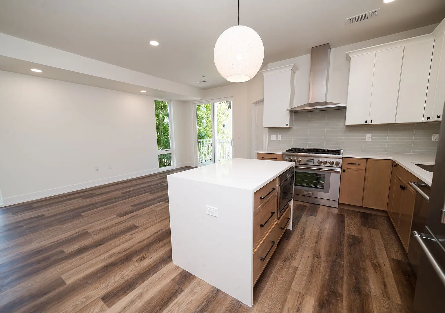 19 Lincoln Court — Photo 2