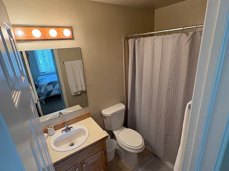 2113 Walnut St #8 — Photo 9
