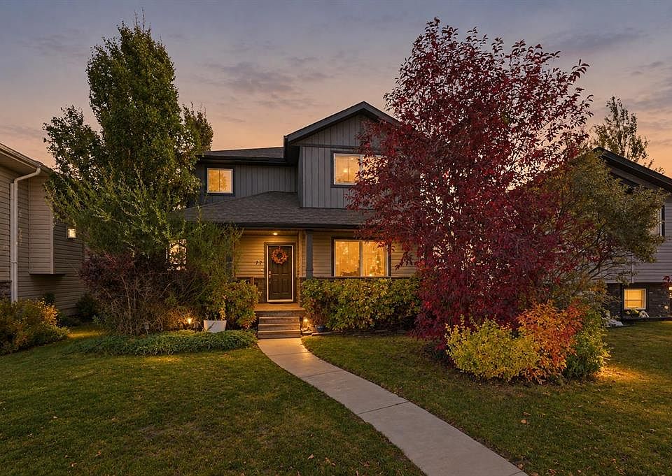 1st image of 77 W Aztec Cres