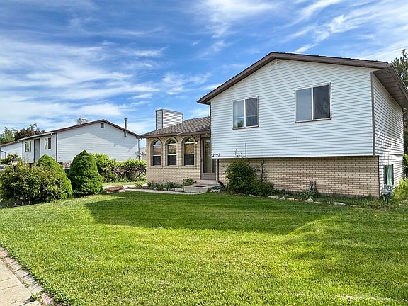 2nd image of 2797 S Saris Cir