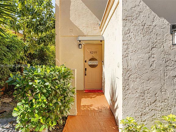 3rd image of 4299 NW 76th Ave