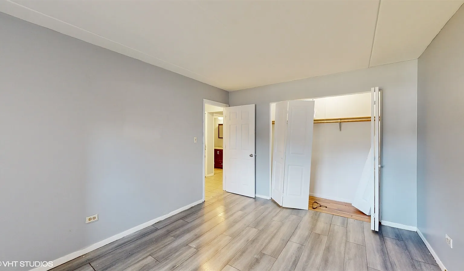 2 bed, 905 sqft, $1,560 — Photo 3