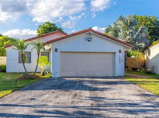 10861 SW 158th Ter, Miami, FL 33157