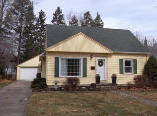 915 Alden Dr, Lansing, MI