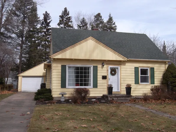 915 Alden Dr, Lansing, MI 48910