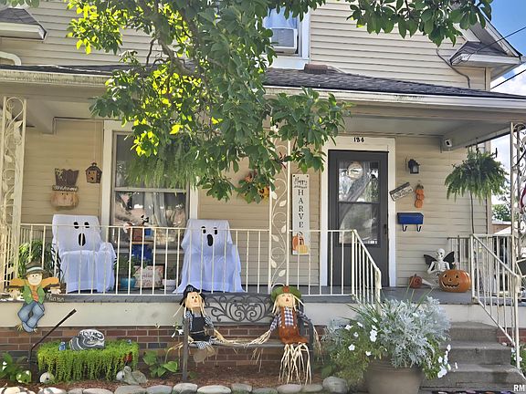 2nd image of 134 N Avenue D