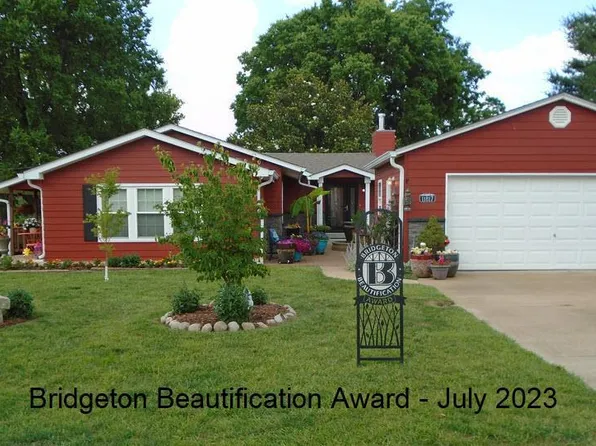 11817 Locust Ln, Bridgeton, MO 63044