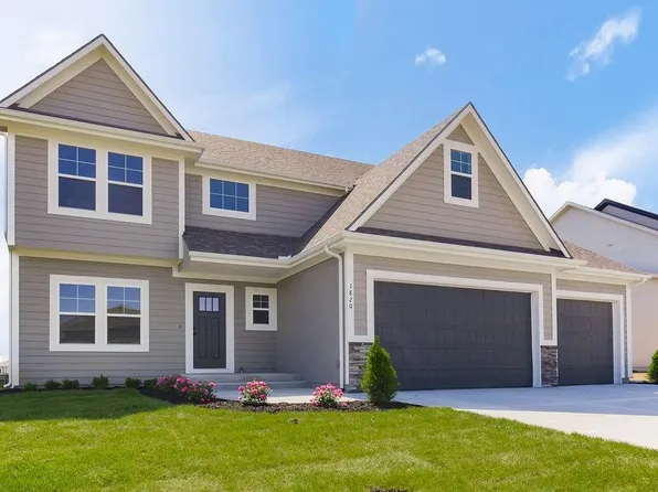 12805 S Foxborough Ct, Lees Summit, MO 64086