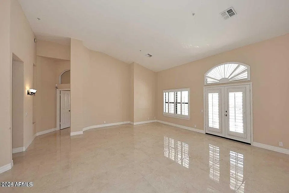 4 bed, 2.5 bath, $5,995 — Photo 1