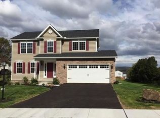 11 Amanda Ave, Hanover, PA 17331