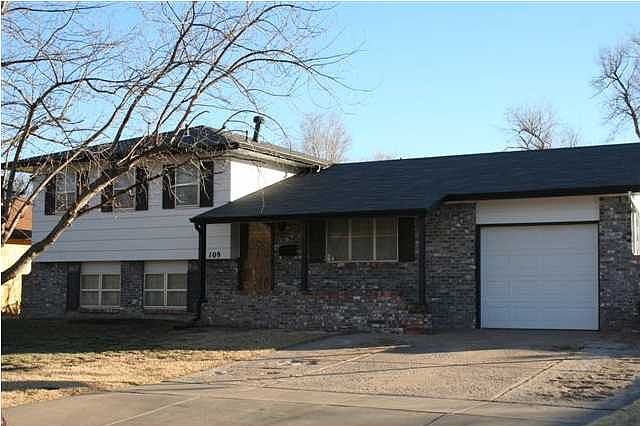 1st image of 109 W 30th St S