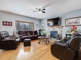 144 W Bow Ridge Dr, Cochrane, AB T4C1V8