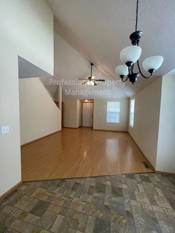 3 bed, 1500 sqft, $1,595 — Photo 4