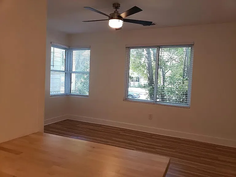 2 bed, 800 sqft, $1,600 — Photo 3