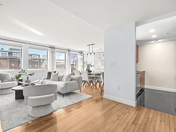 5th image of 44 Prince St APT 508