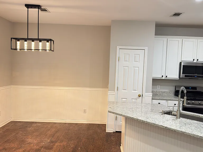 28 Stonehenge Ct — Photo 13