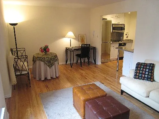 Rented by Green Line Realty | media 16