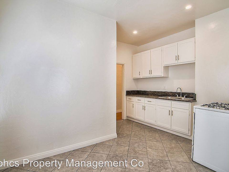 1st image of 367 N Curson Ave APT 05