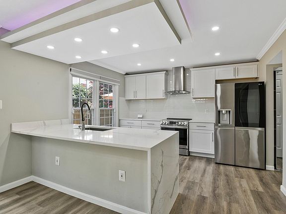 2nd image of 12795 Tumbling Brook Ln
