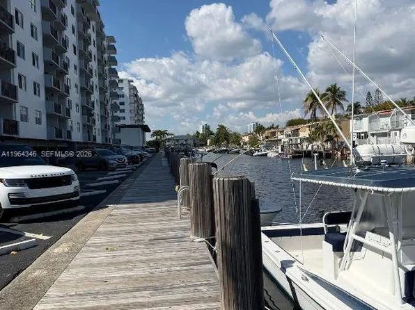 3703 NE 166th St APT 301, North Miami Beach, FL 33160