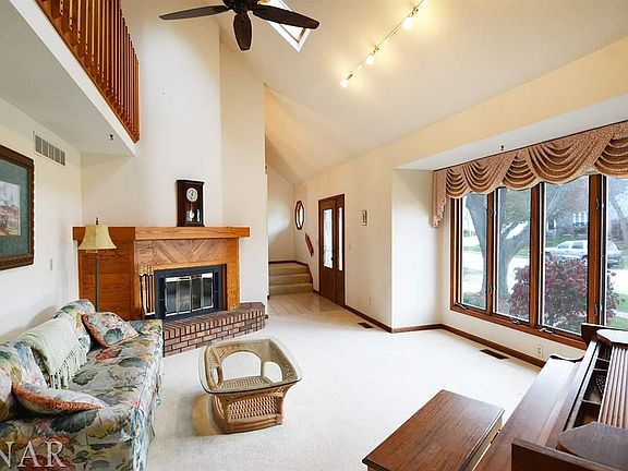 5th image of 29 Kensington Cir