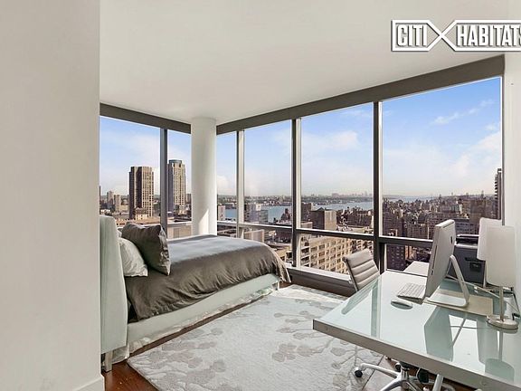 4th image of 200 W 67th St APT 31G